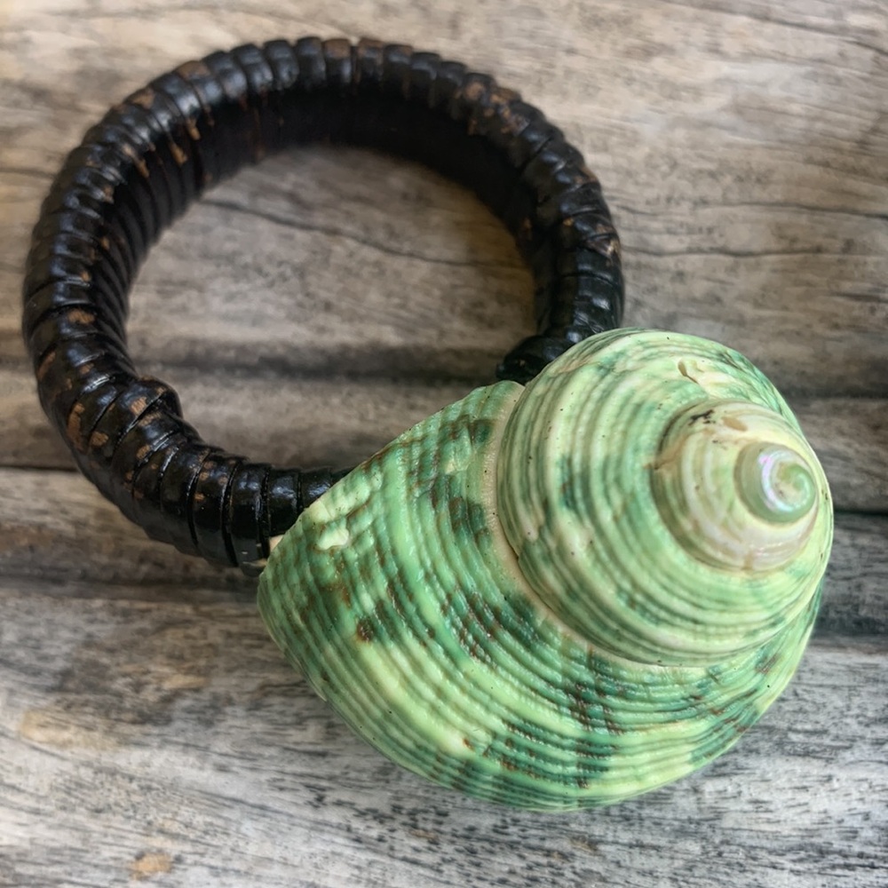 Vintage Seashell Napkin Rings - Picture 5 of 13